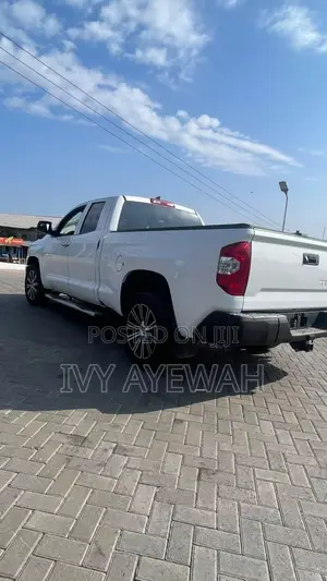 Toyota Tundra 2020 White