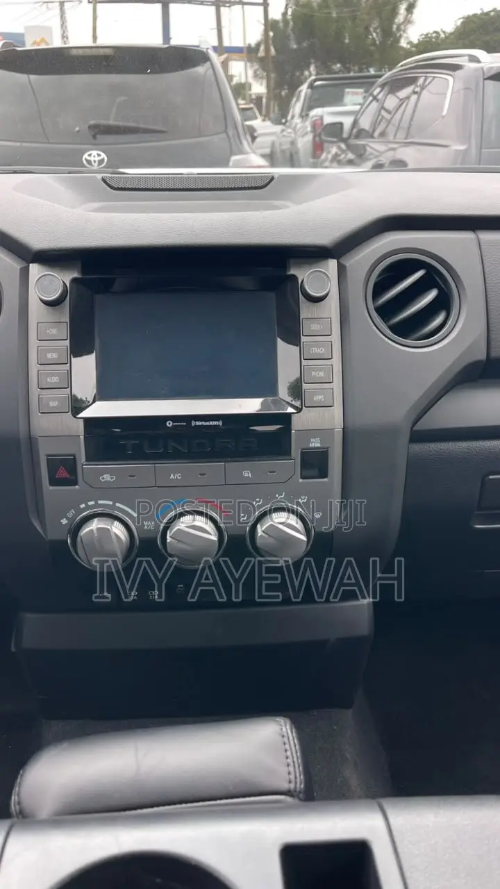 Toyota Tundra 2020 White