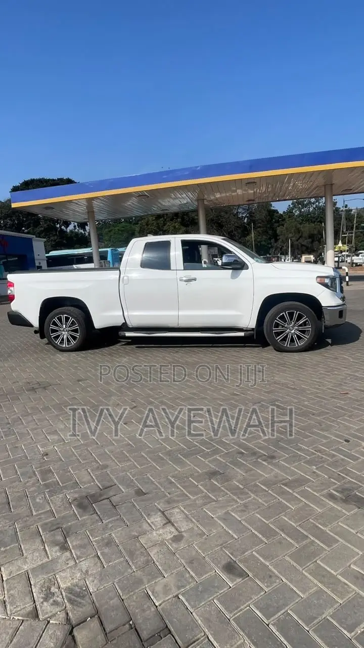 Toyota Tundra 2020 White