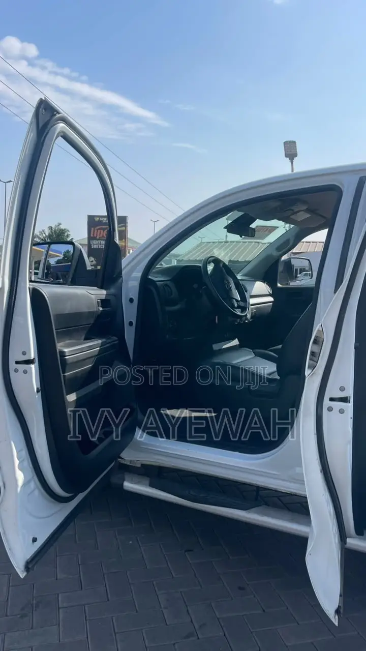 Toyota Tundra 2020 White