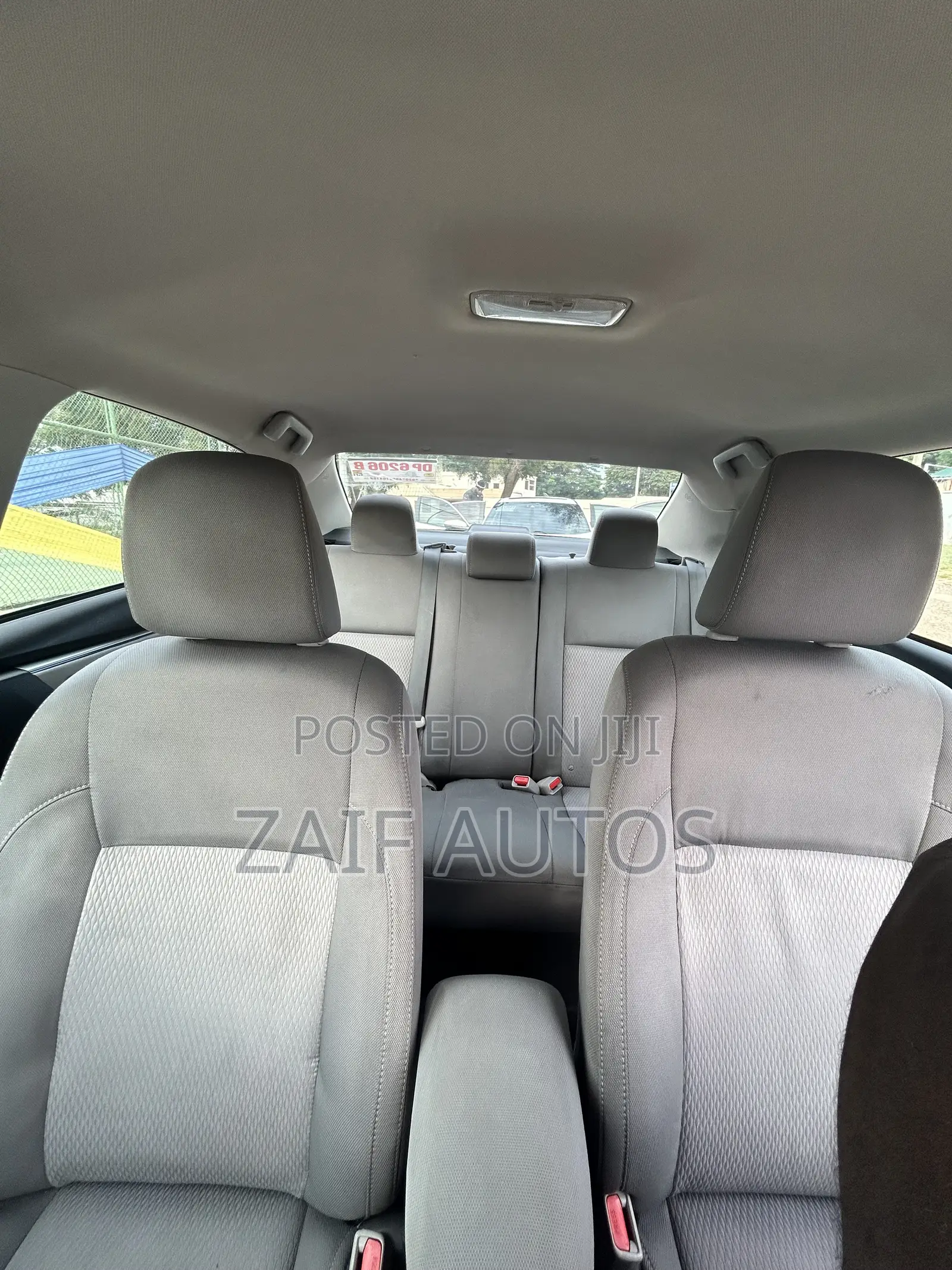 Toyota Corolla L 4dr Sedan (1.8L 4cyl 4A) 2014 Silver
