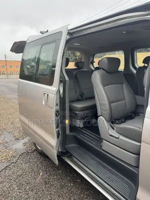 Hyundai Starex 2015 Silver