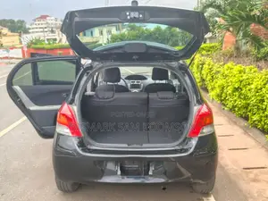 Toyota Vitz 2010 Black