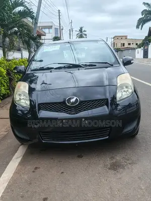 Toyota Vitz 2010 Black