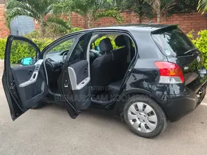 Toyota Vitz 2010 Black