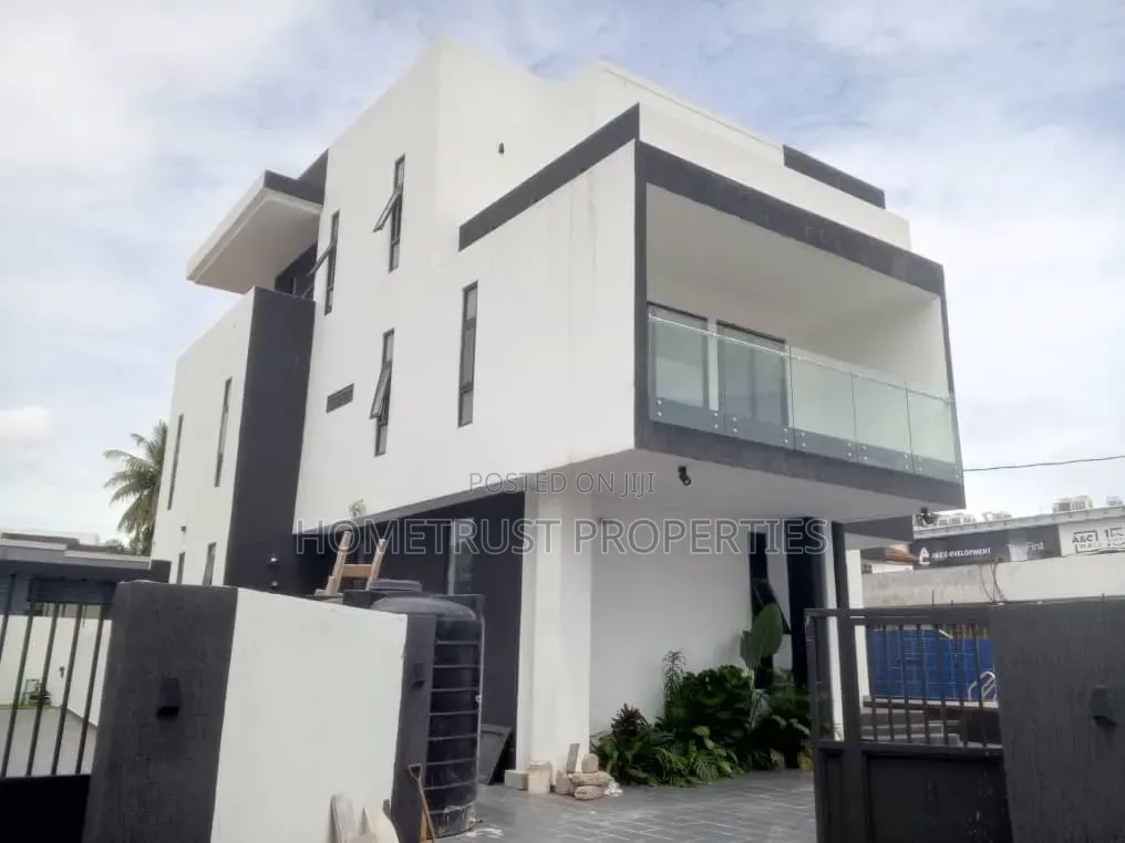 5bdrm Duplex in East Legon A&C Mall for sale