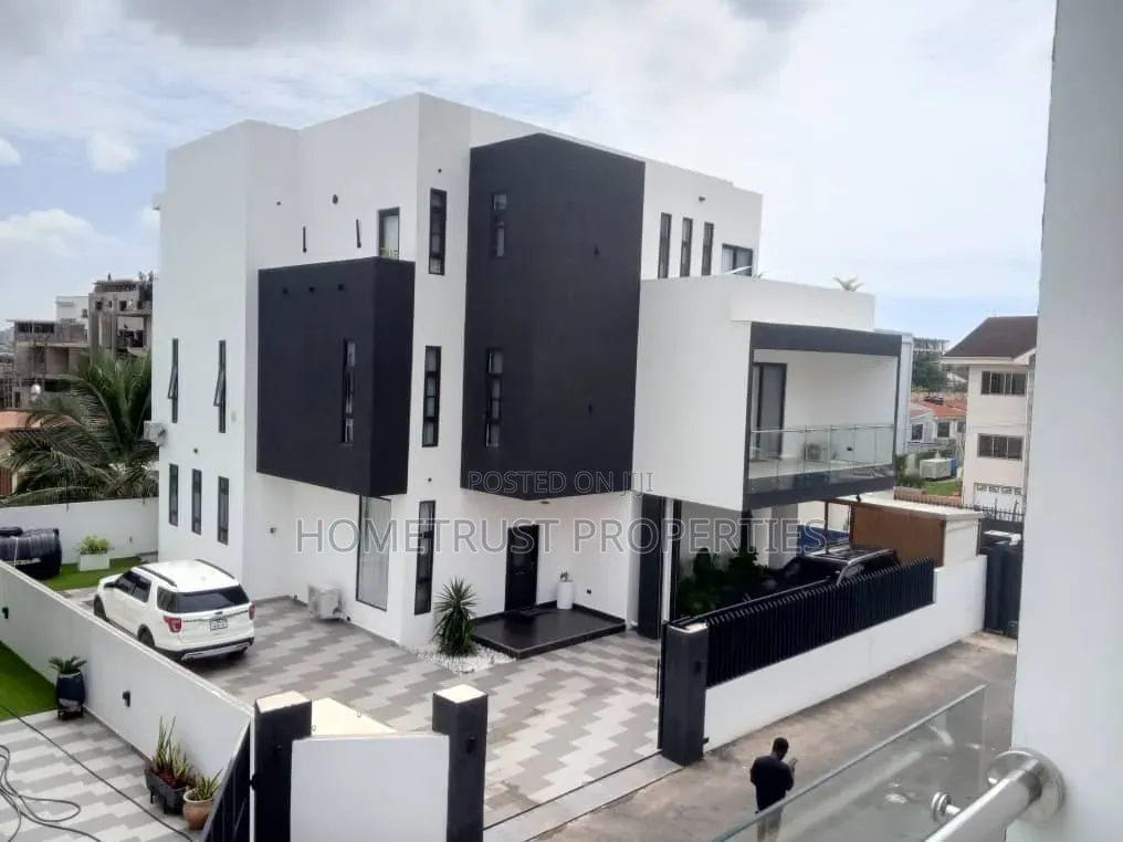 5bdrm Duplex in East Legon A&C Mall for sale