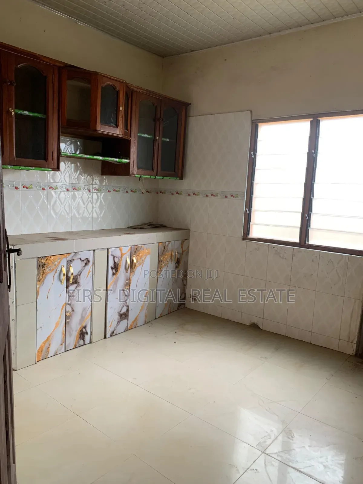 Chamber and Hall Self Contain for Rent at Redtop