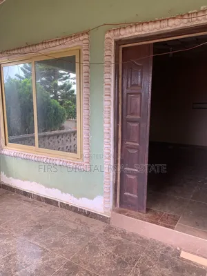 Chamber and Hall Self Contain for Rent at Redtop
