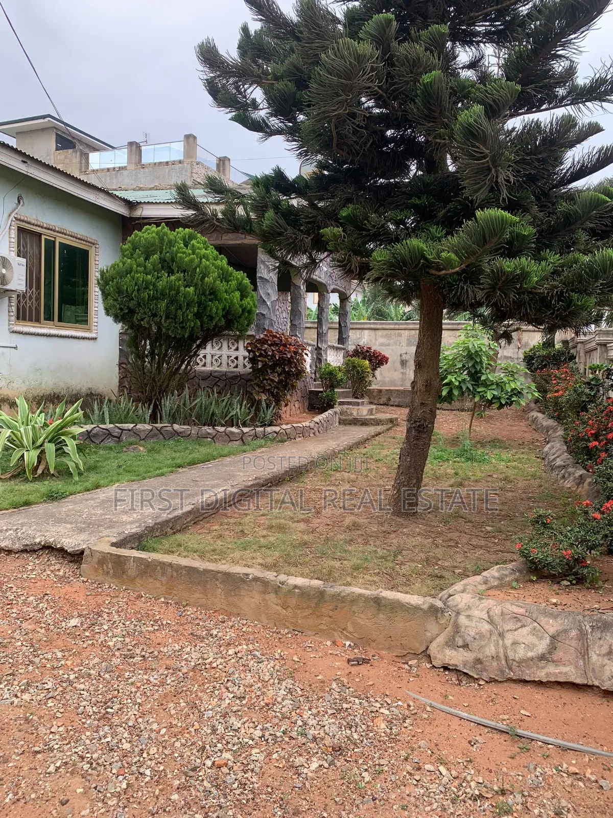 Chamber and Hall Self Contain for Rent at Redtop