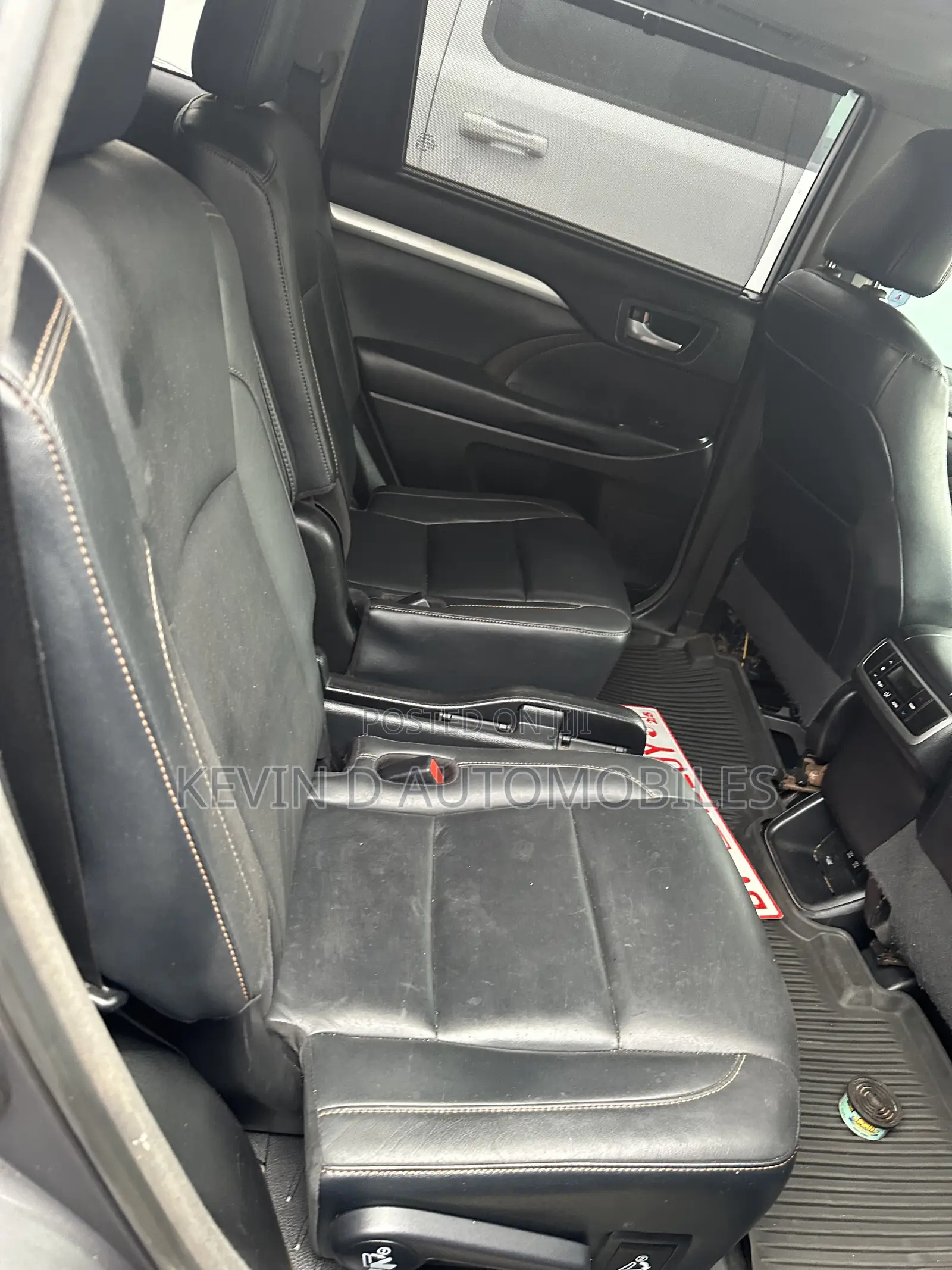 Toyota Highlander XLE 4x4 V6 (3.5L 6cyl 8A) 2018 Gray
