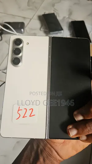 Samsung Galaxy Z Fold 5 256 GB Gold