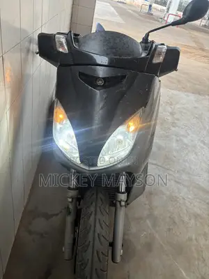 Yamaha 2005 Gray