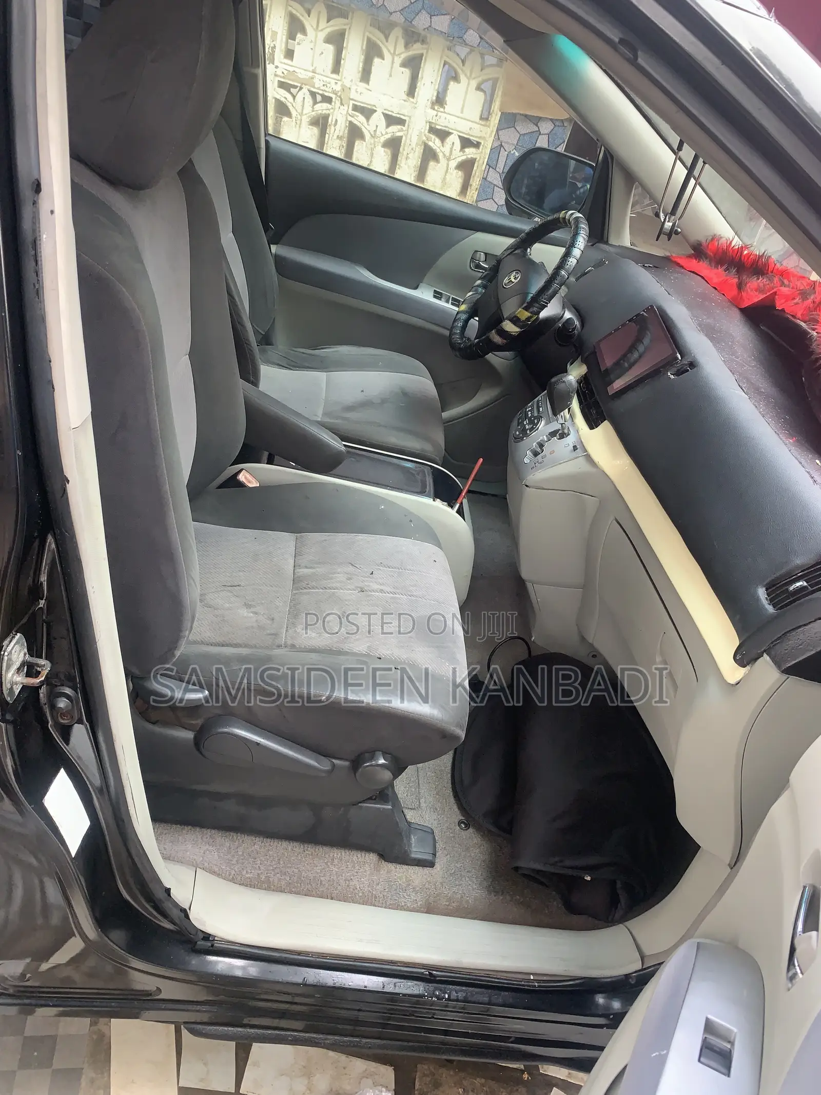 Toyota Estima 2012 Black