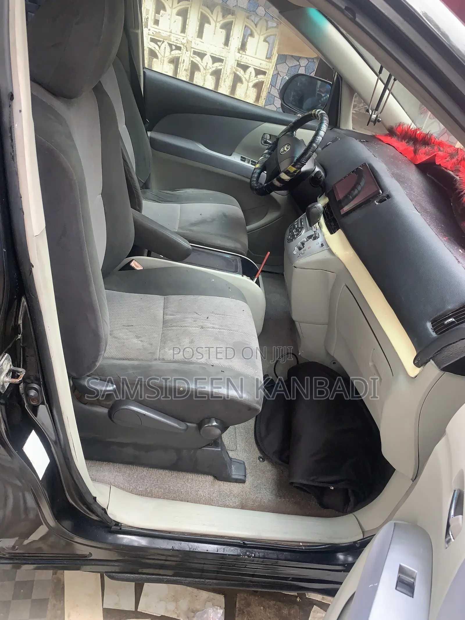 Toyota Estima 2012 Black