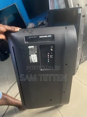 Neat Hatachi TV 32 Smart Full Hd