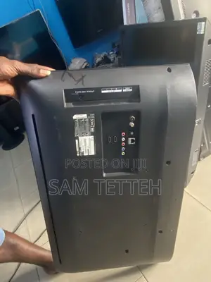 Neat Hatachi TV 32 Smart Full Hd