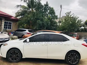 Toyota Corolla S Premium 4dr Sedan (1.8L 4cyl CVT) 2016 White