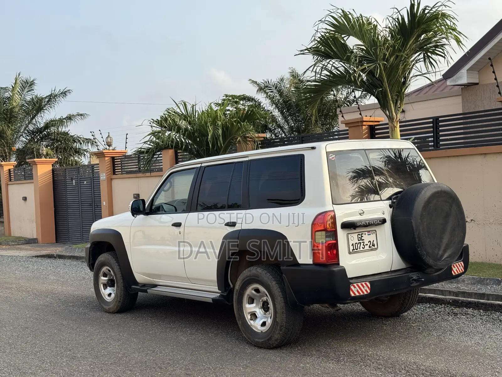 Nissan Patrol 4.8 2012 White