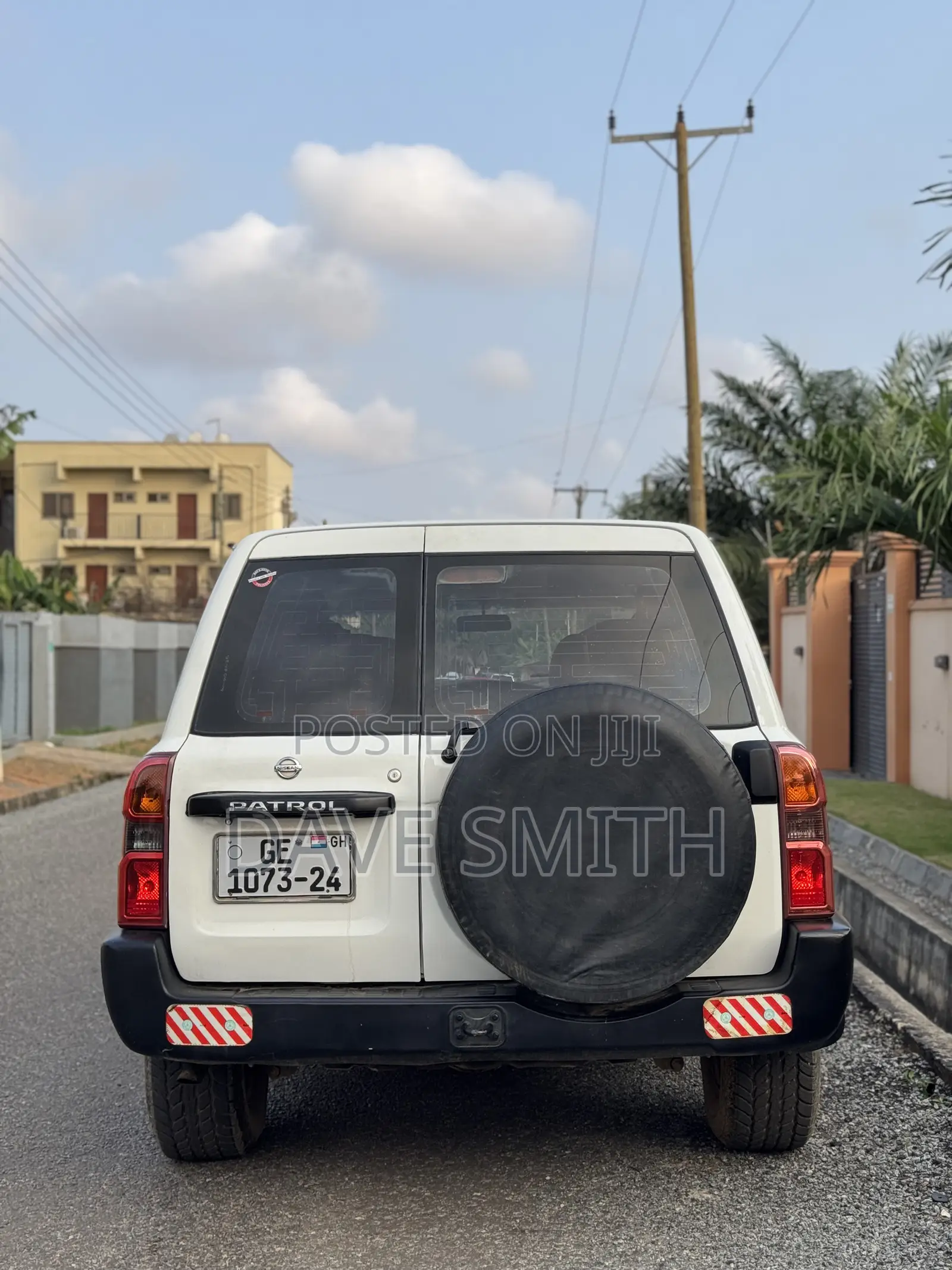 Nissan Patrol 4.8 2012 White