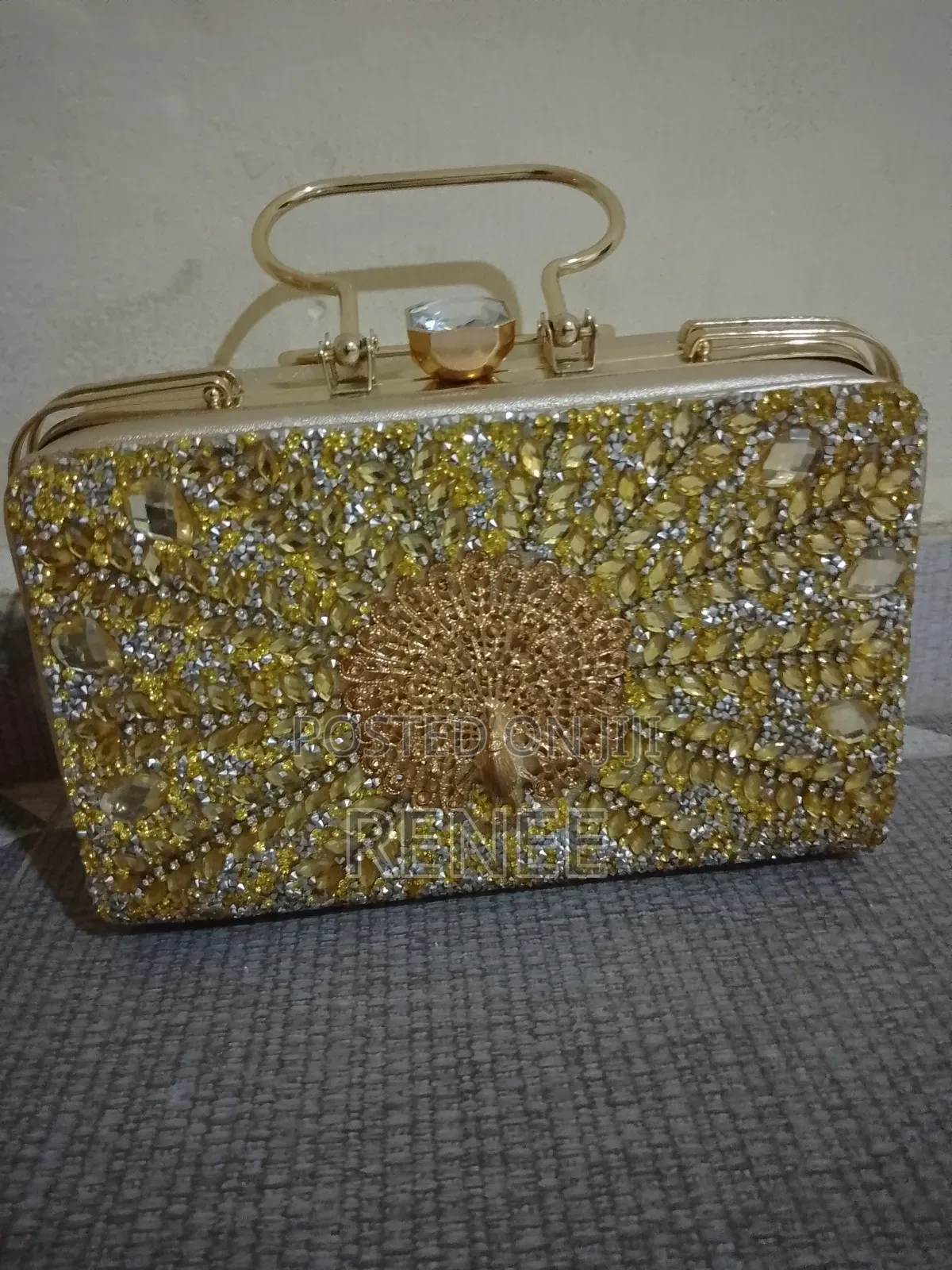Gold Crystal Clutch Bag for All Occasions