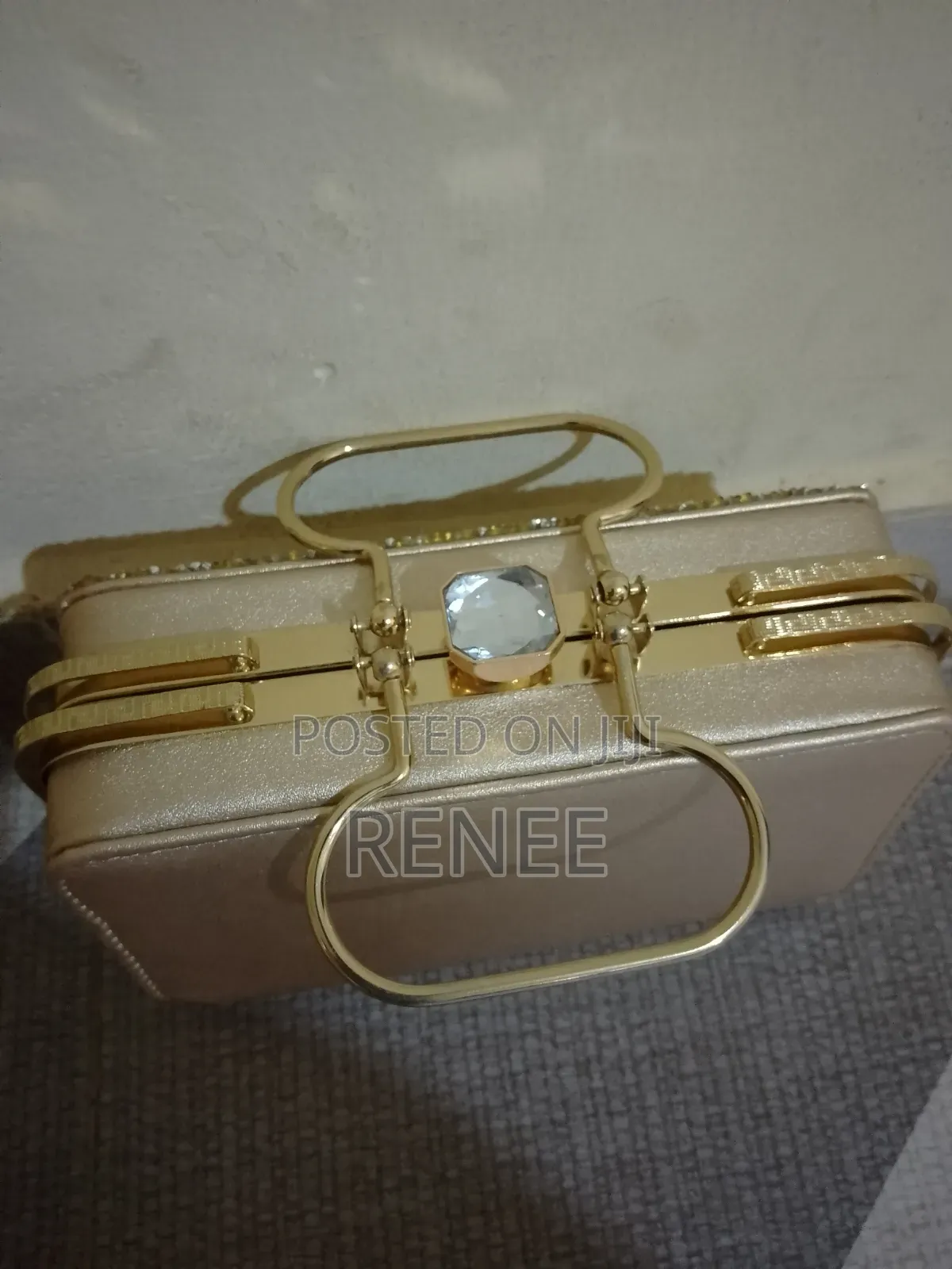 Gold Crystal Clutch Bag for All Occasions