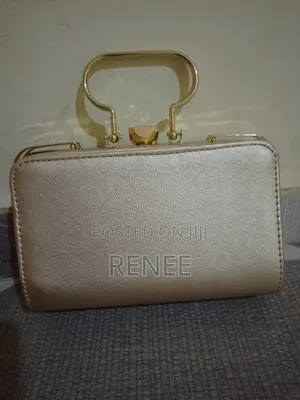 Gold Crystal Clutch Bag for All Occasions
