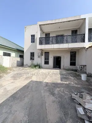 4bdrm House in Community 18 Blog, Spintex for sale