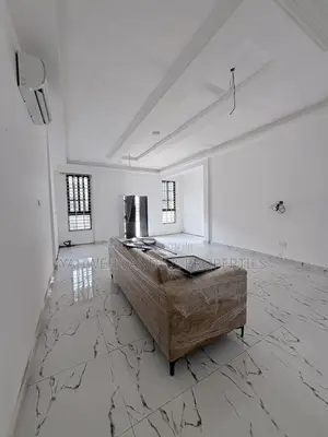 4bdrm House in Community 18 Blog, Spintex for sale