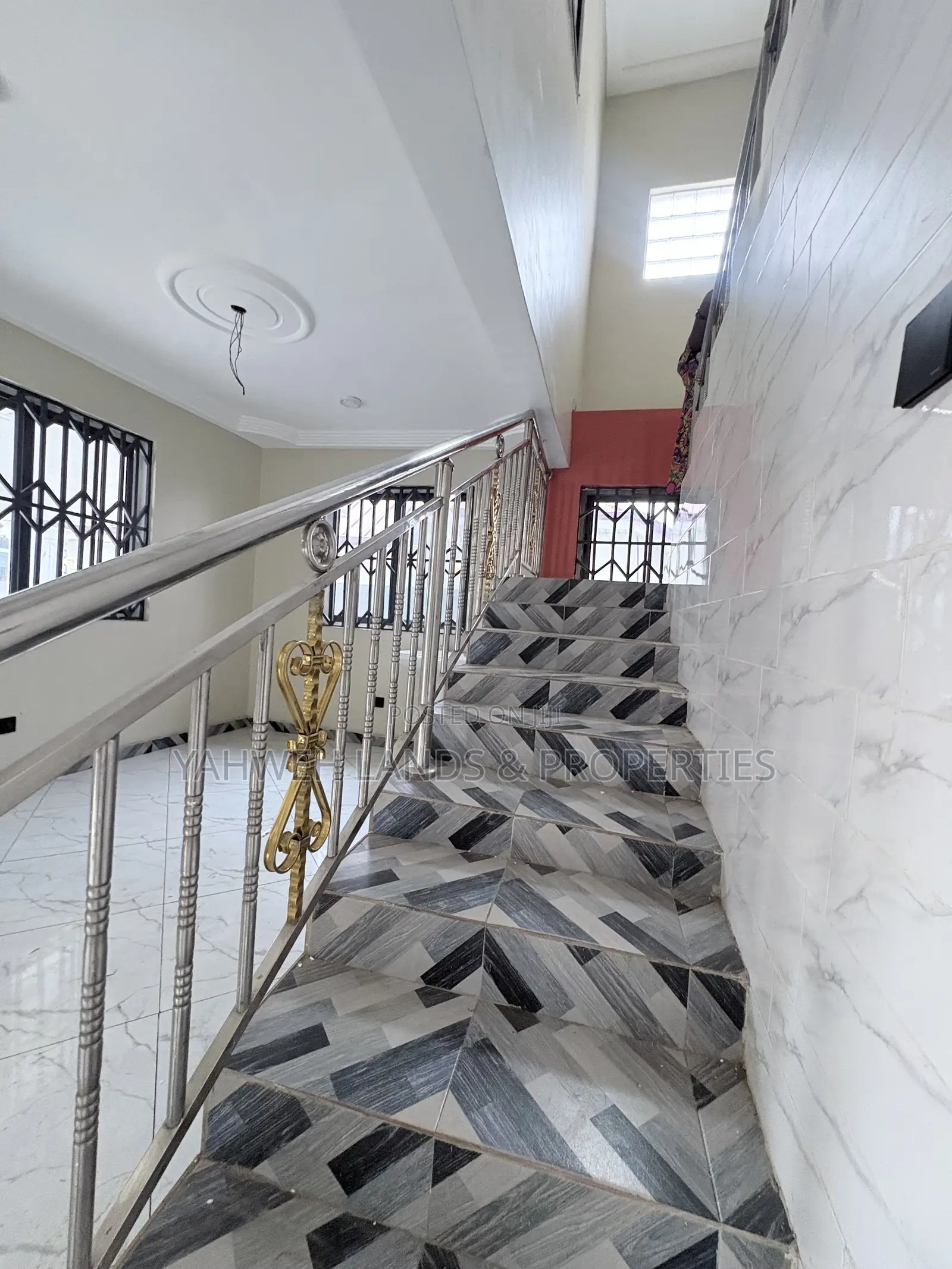 5bdrm Duplex in Akuaba Estate, Spintex for rent