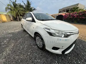 Toyota Yaris 2017 White