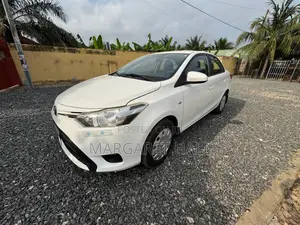 Toyota Yaris 2017 White