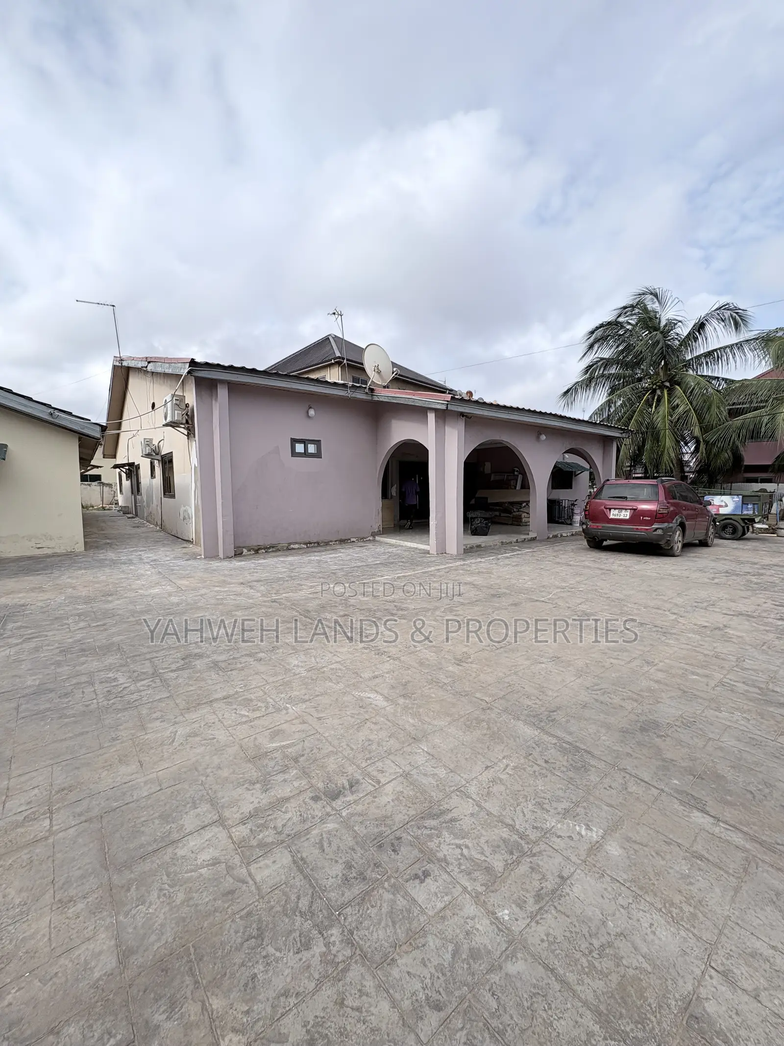 3bdrm Apartment in Abranti3 Junction, Spintex for rent