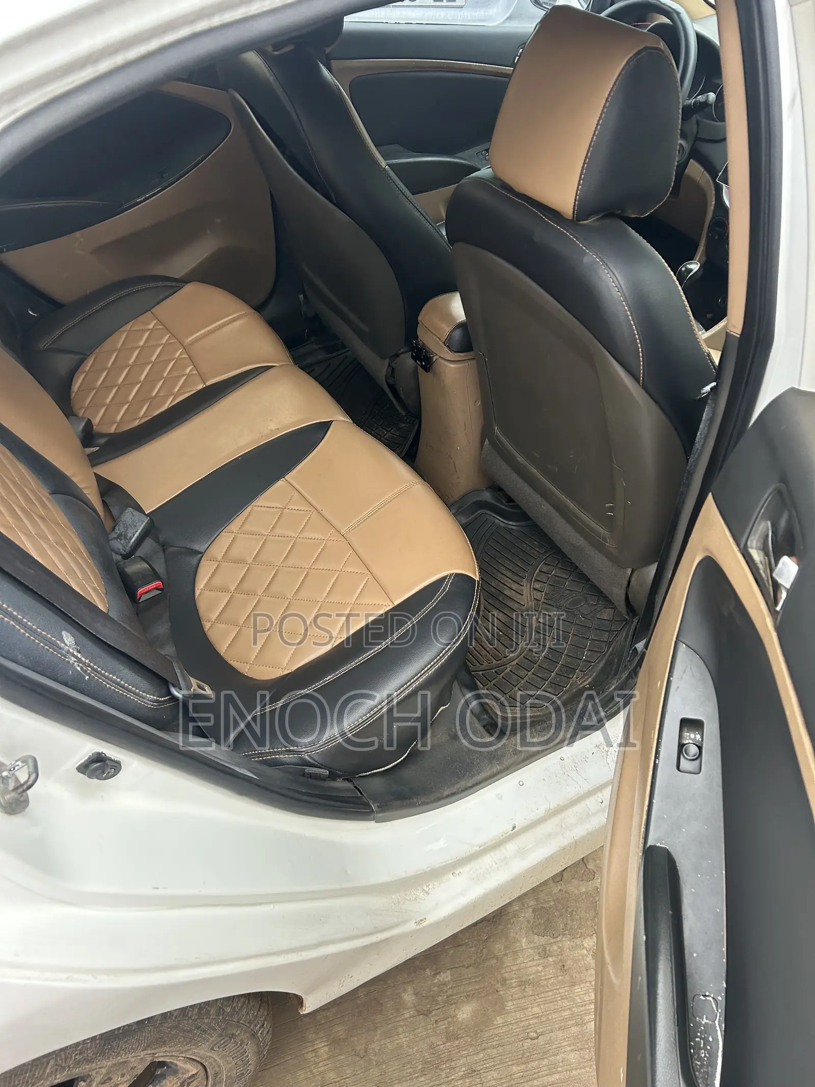 Hyundai Accent 2011 White