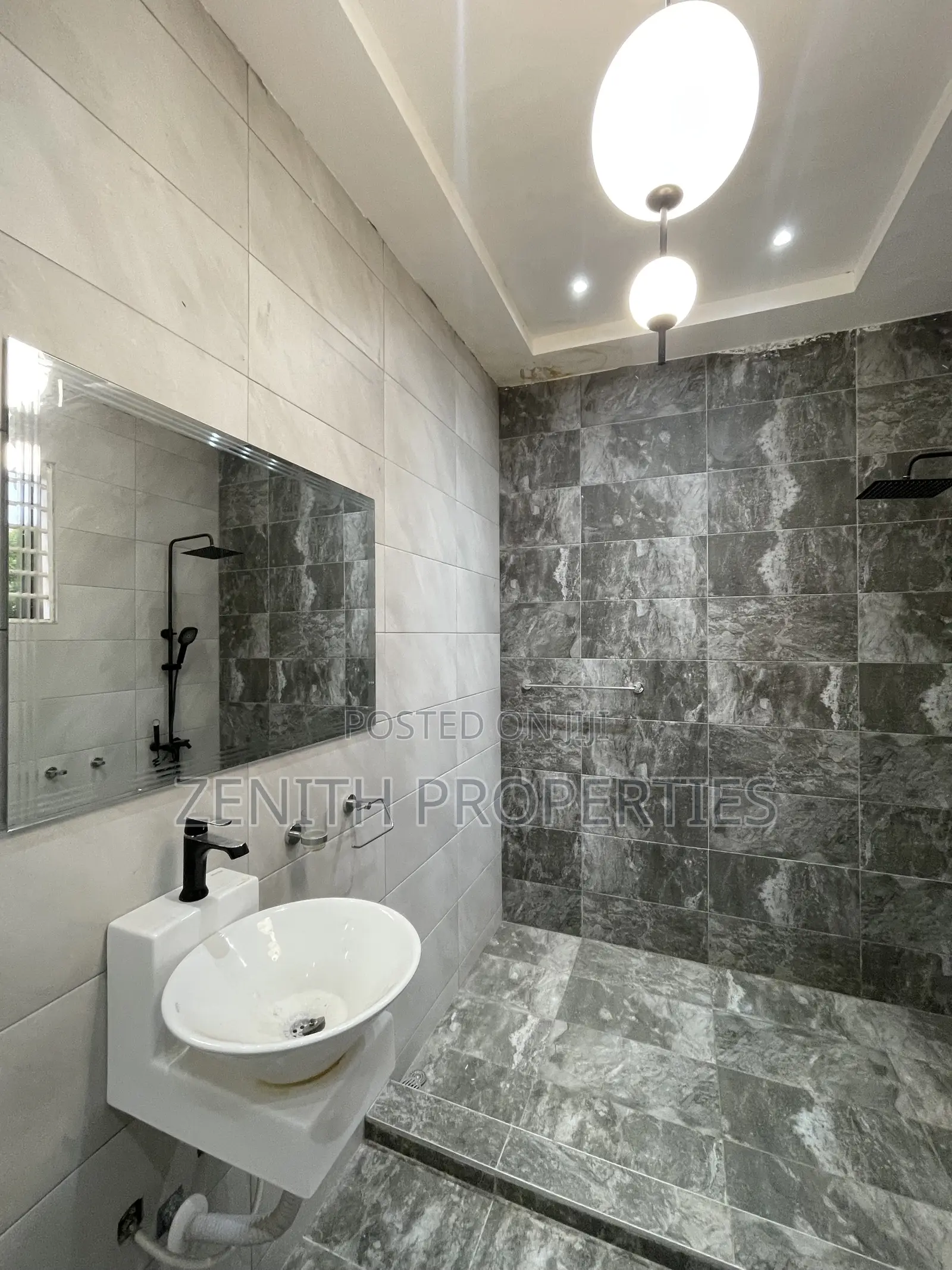 4bdrm Townhouse / Terrace in Zenith Realty, Old Barrier for rent