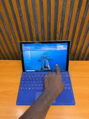 Laptop Microsoft Surface Pro 7+ 8GB Intel Core i5 SSD 256GB