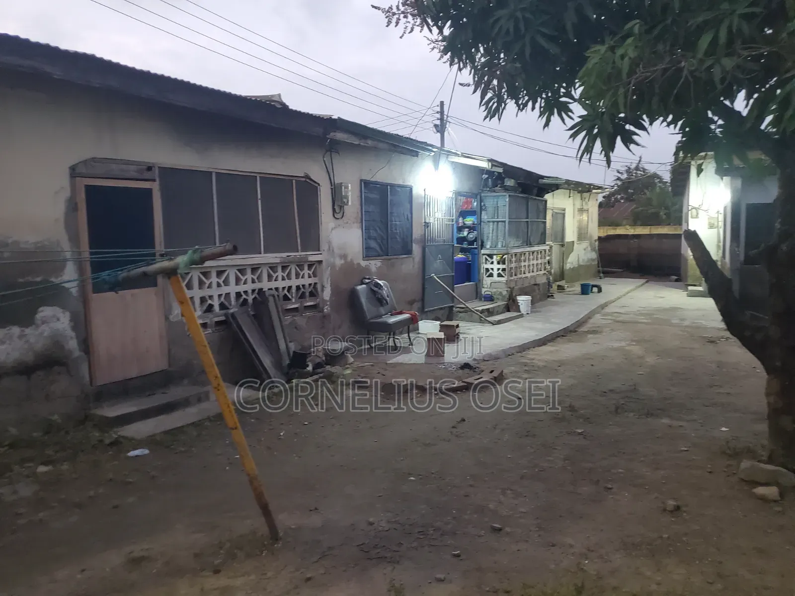 6bdrm House in Awutu Senya East Municipal for sale