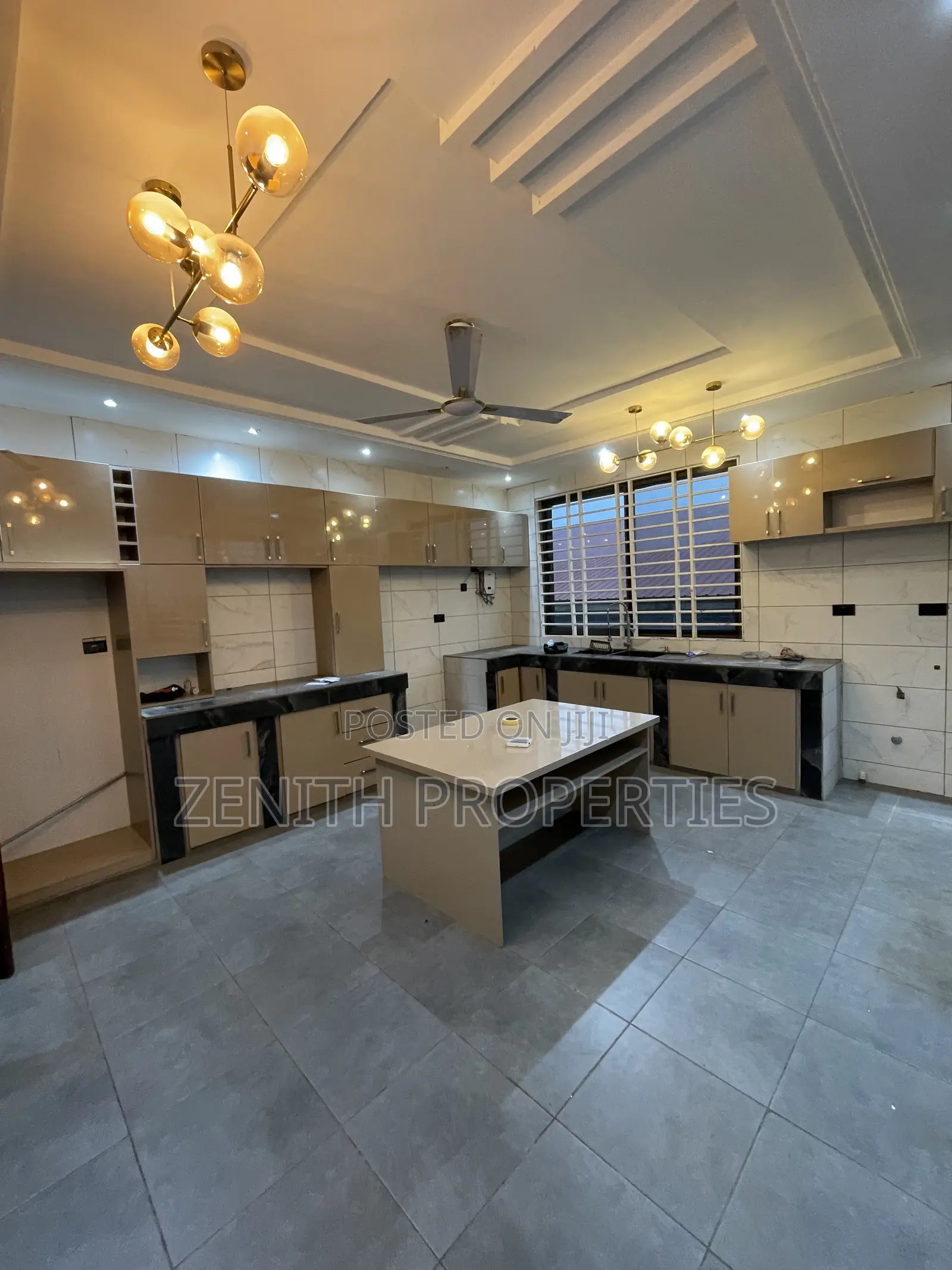 4bdrm Townhouse / Terrace in Zenith Realty, Old Barrier for rent