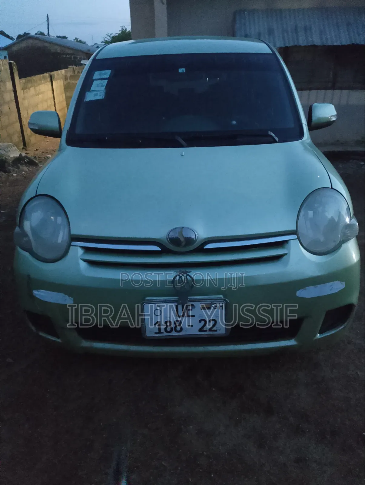 Toyota Sienta 2008 Green