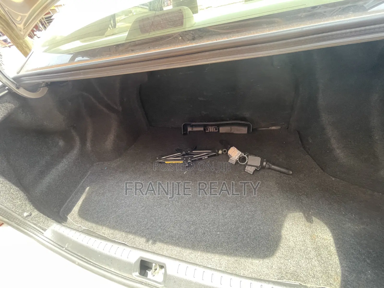 Toyota Belta 2013 Silver