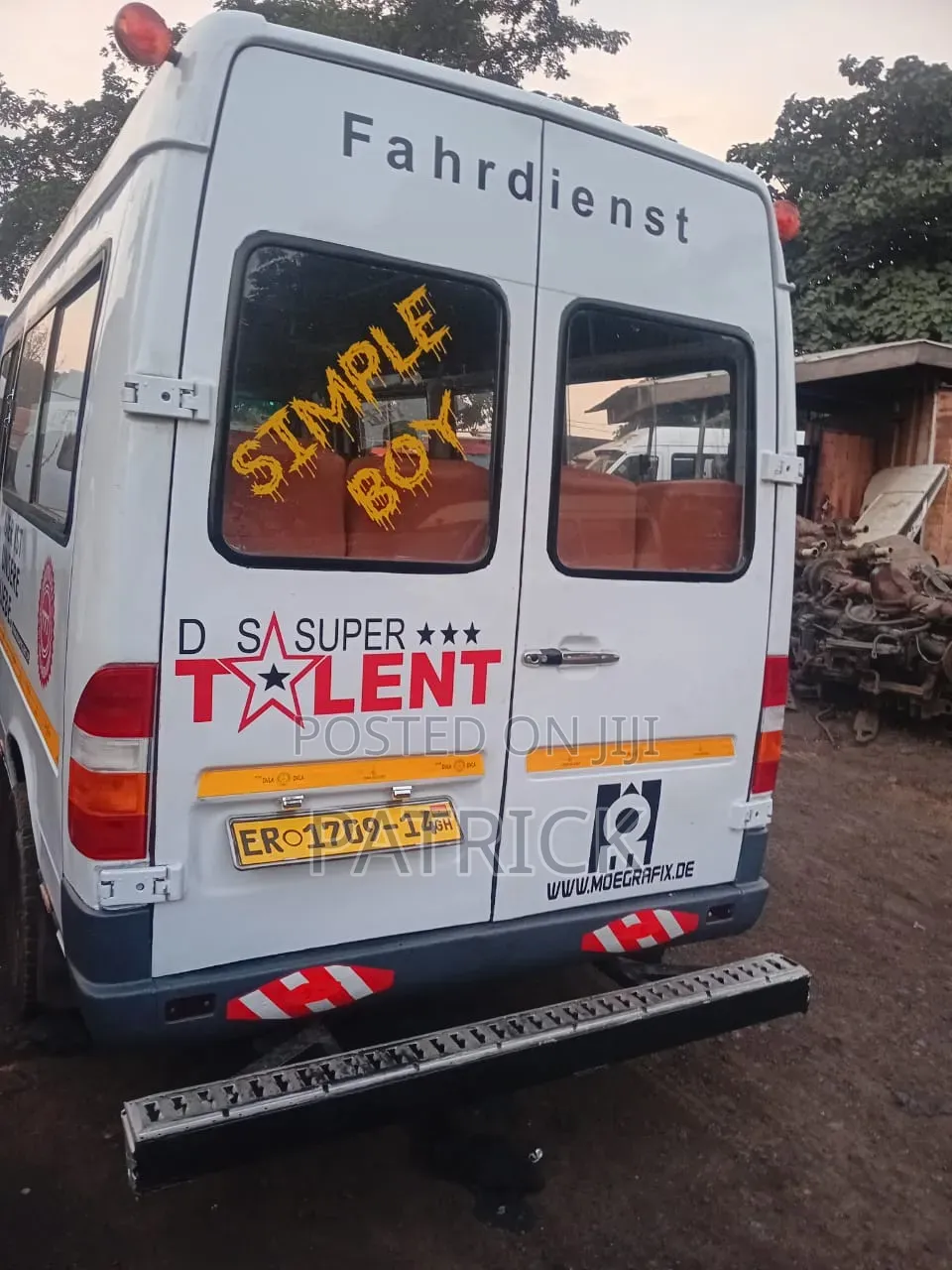 Mercedes-Benz Sprinter 2003 White