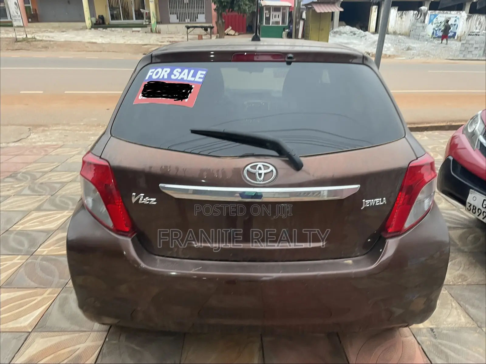 Toyota Vitz 1.3 FWD 5dr 2013 Brown