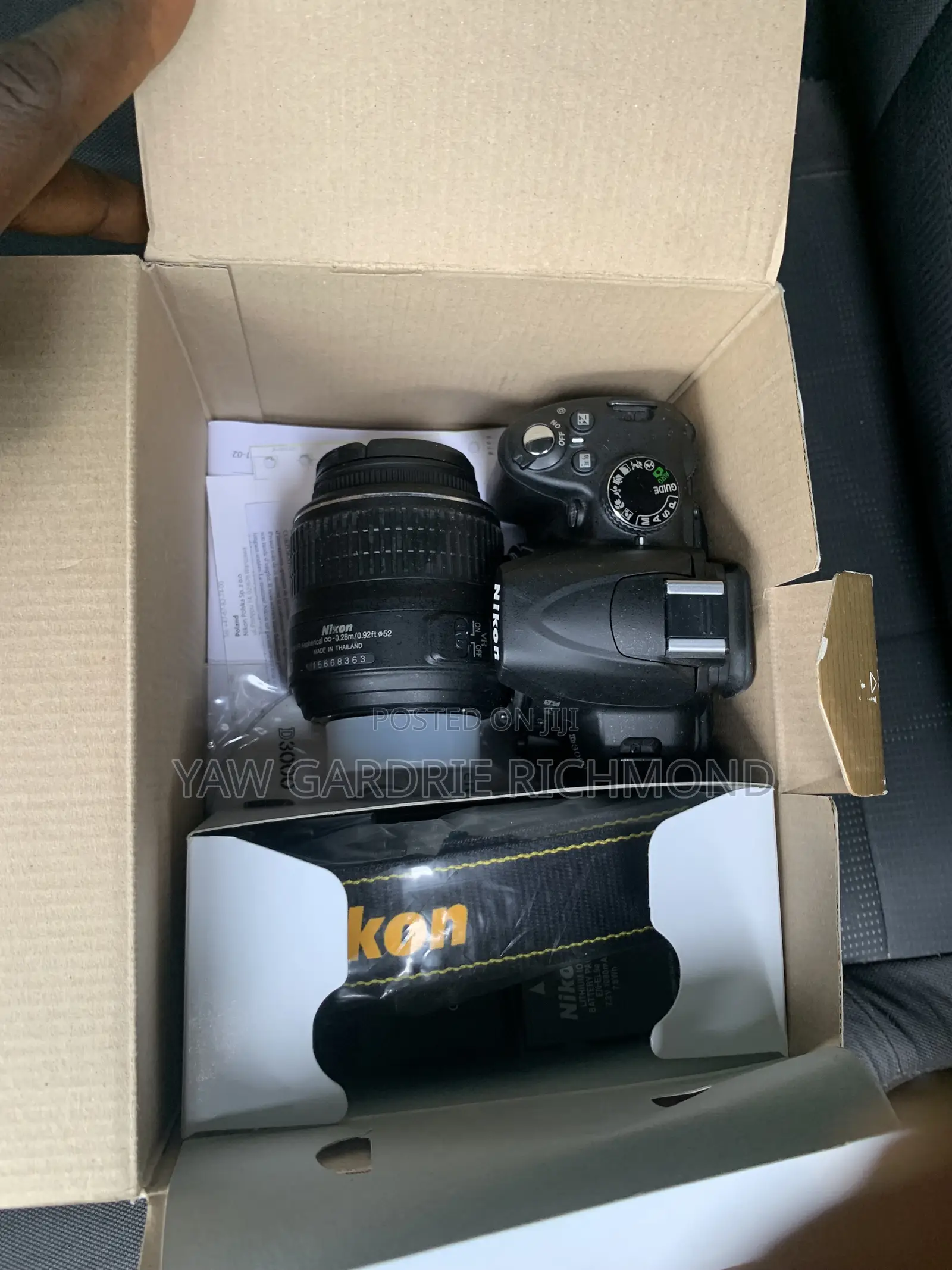 Nikon Camera D3000 18-55mm Lens ( Brand New)