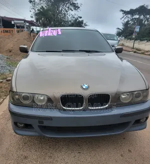 BMW 520i 2000 Green