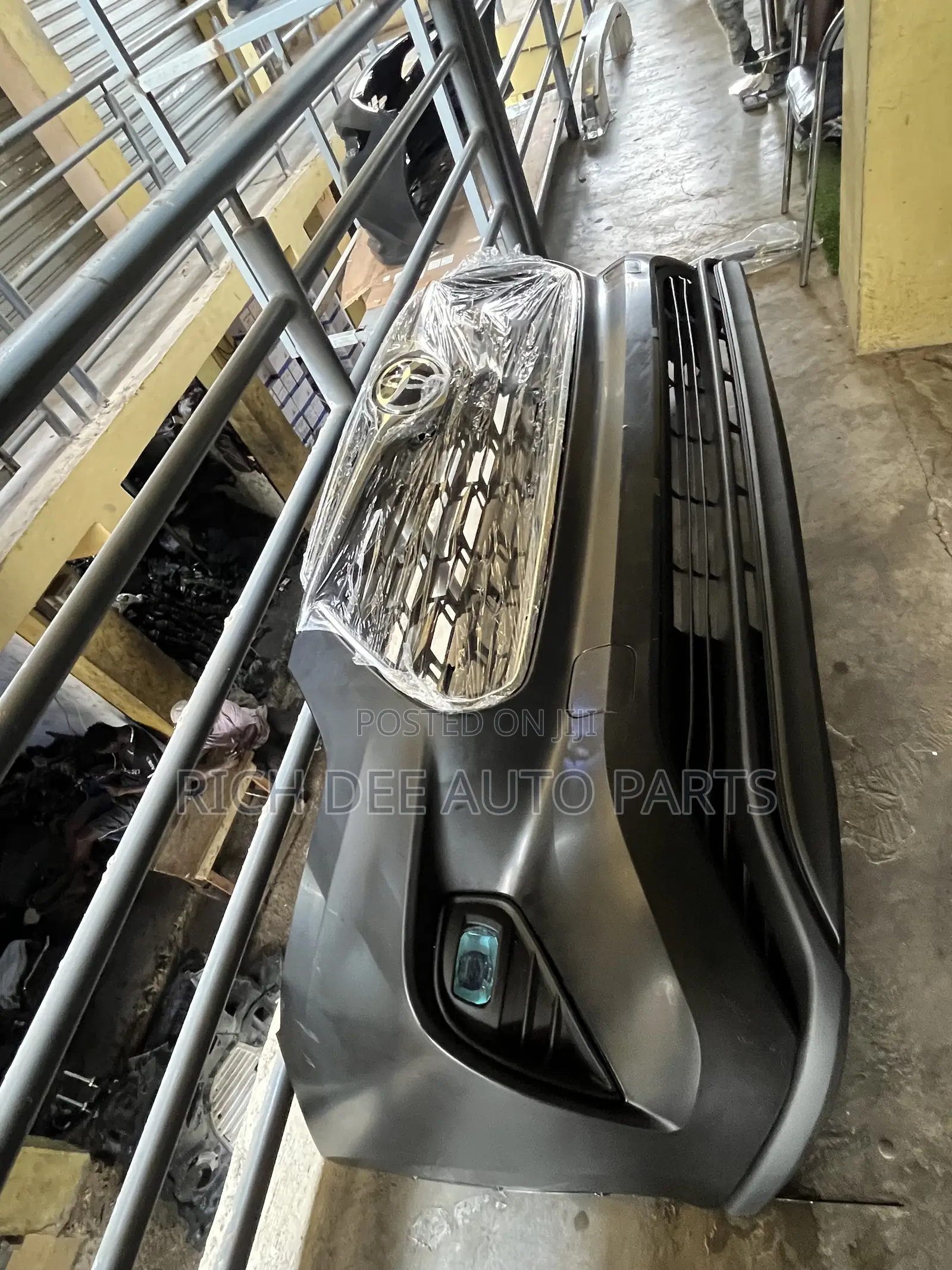 Toyota Highlander 2020, 2021, 2022, 2023 Front Bumper Complete
