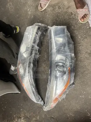 Toyota Highlander 2014, 2015, 2016 Headlight