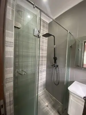 5bdrm House in Ab Majesty, Spintex for rent