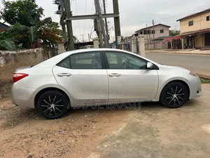 Toyota Corolla 2019 Silver