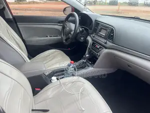 Hyundai Elantra 2017 Red