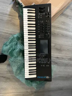 Yamaha Modx6+